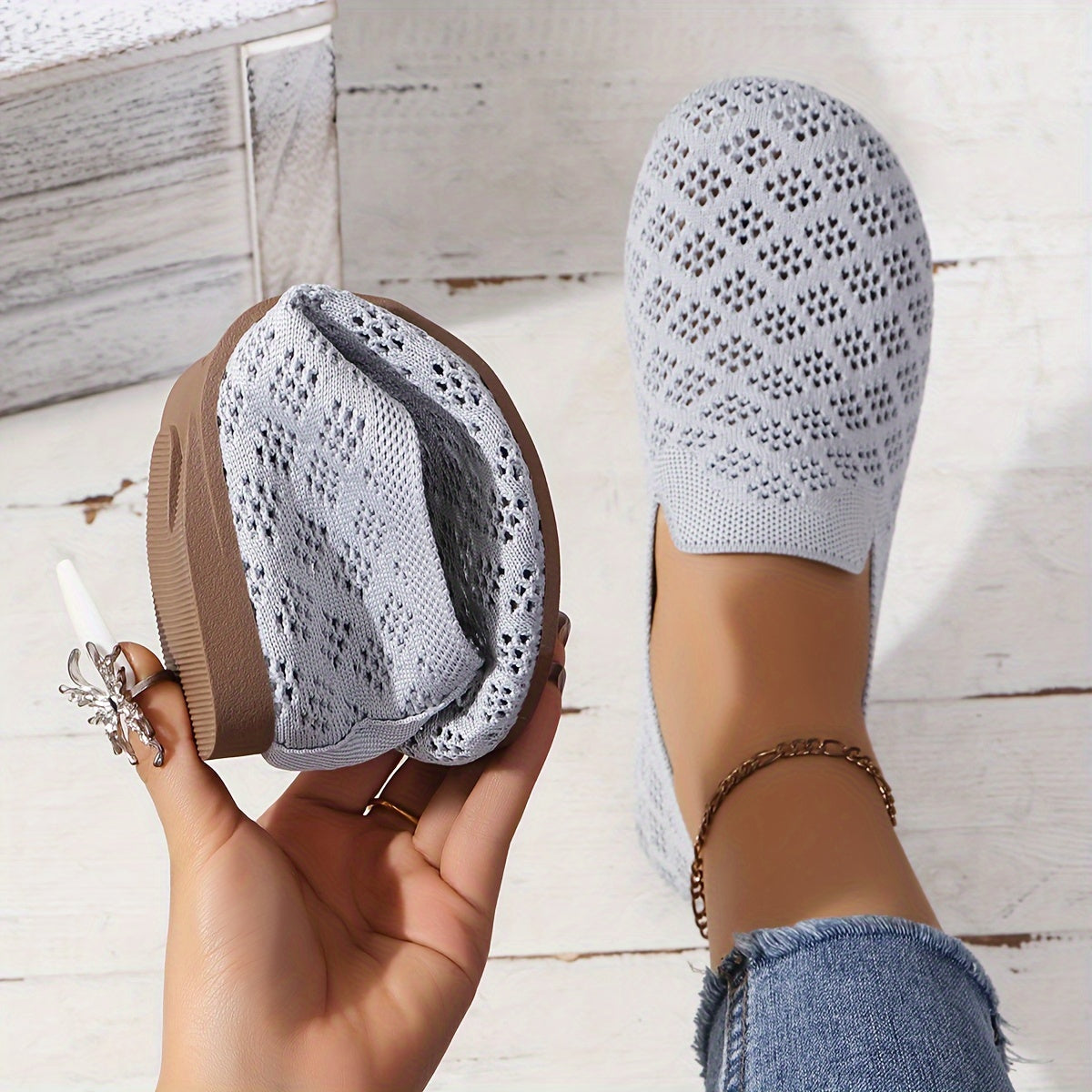 Silvery Grey / 10