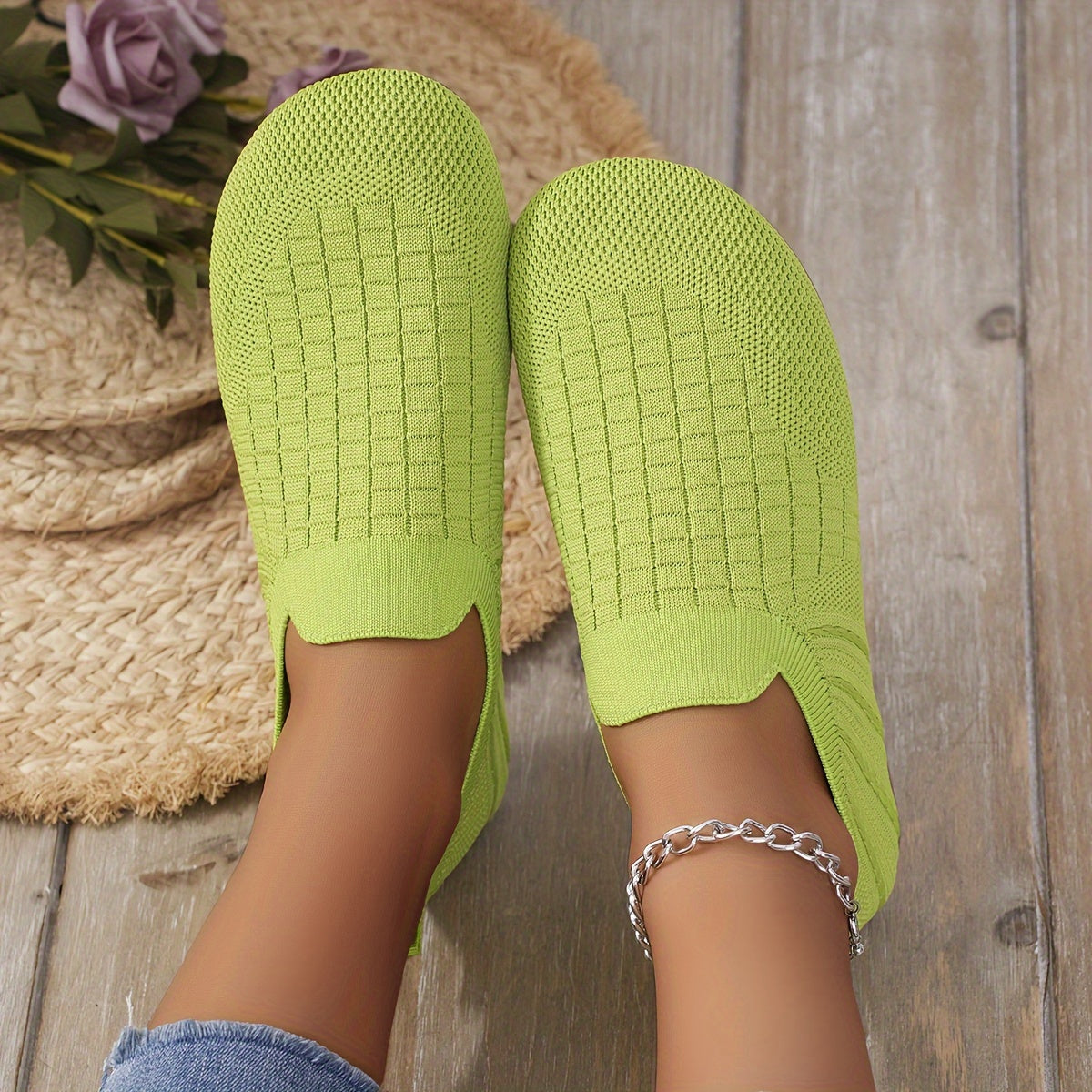 Greenish Yellow / 9