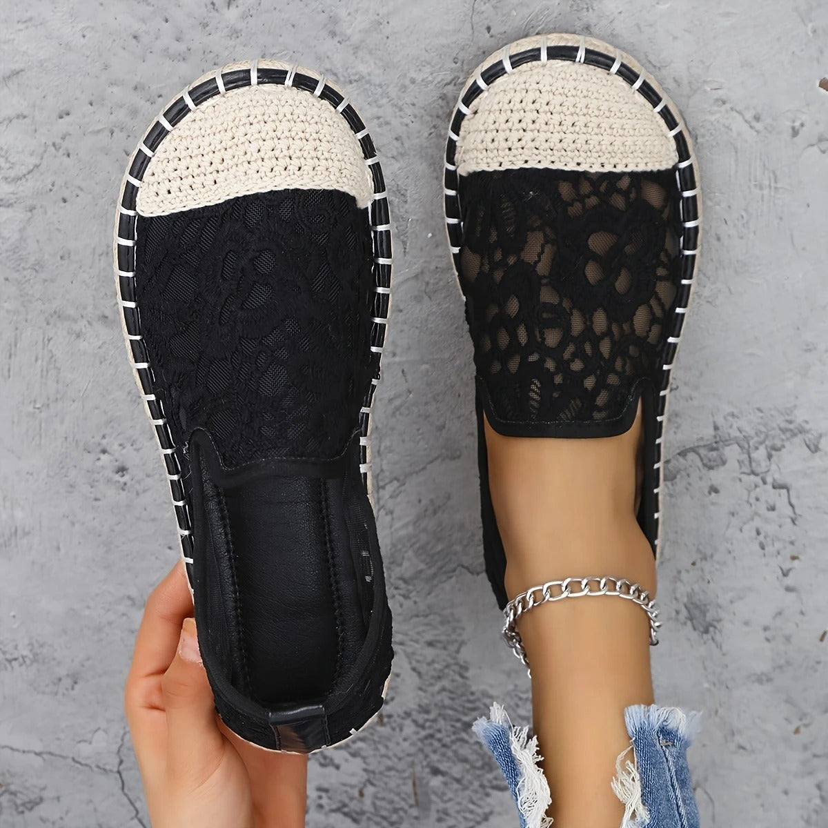 Black / 9