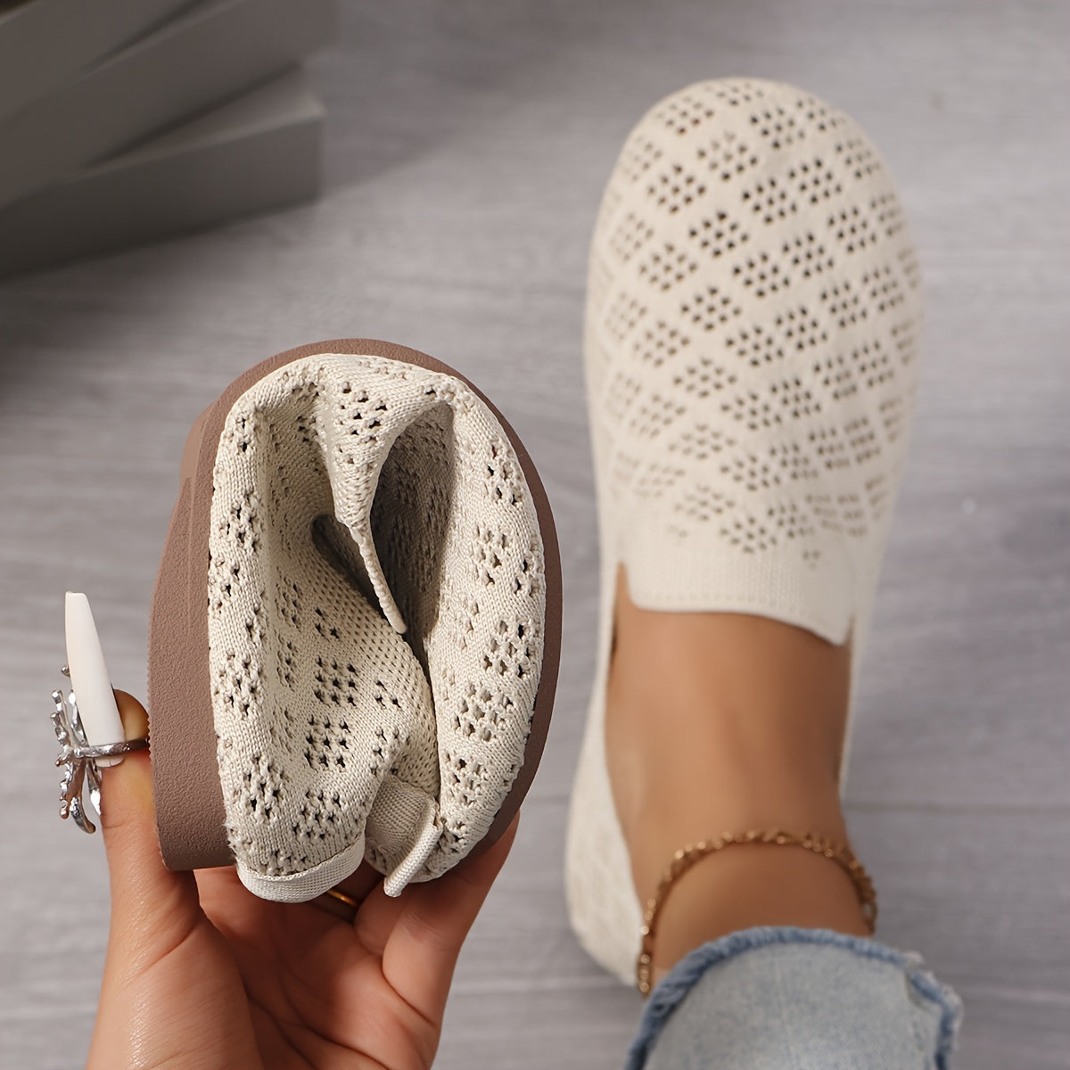 Beige / 10