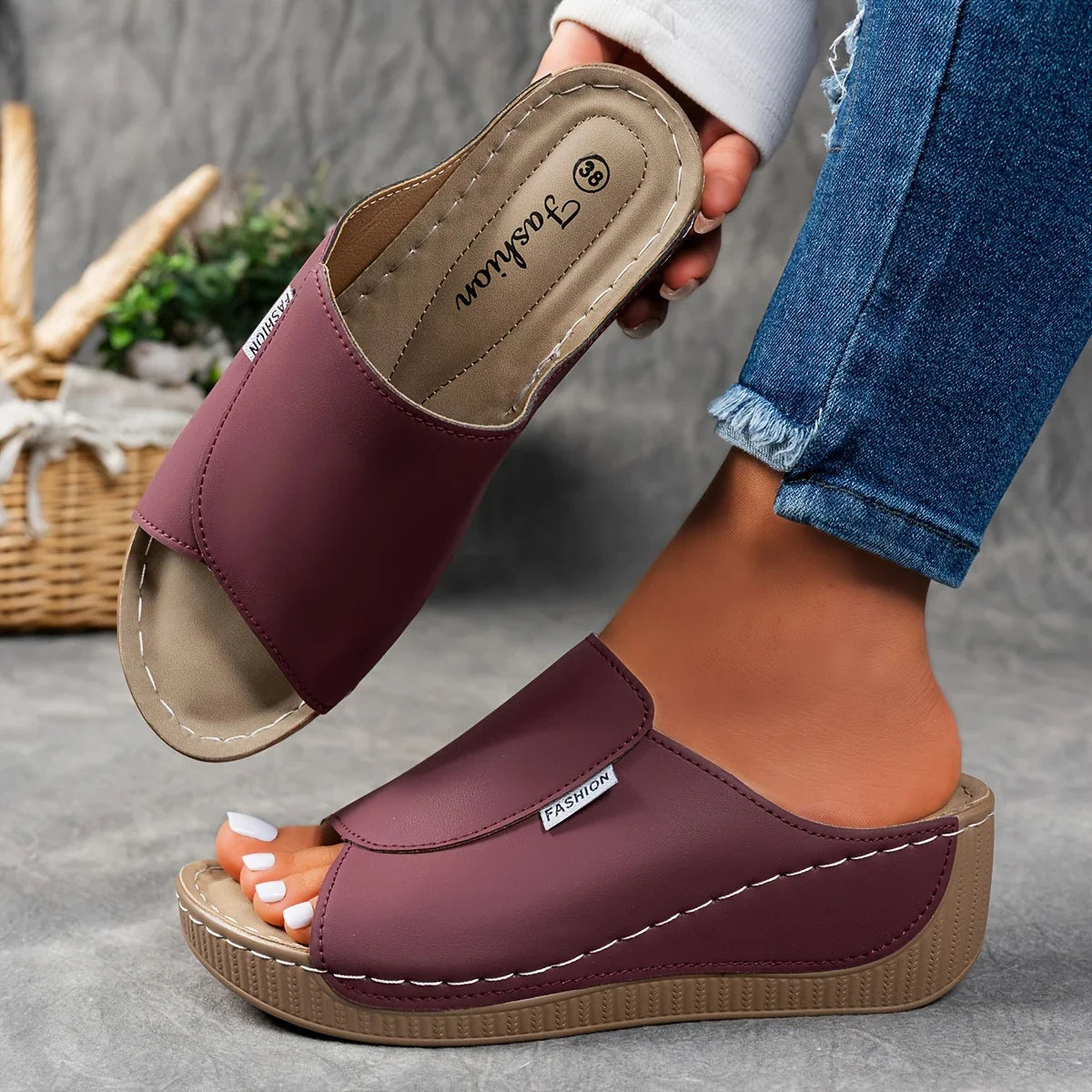 Burgundy / 9