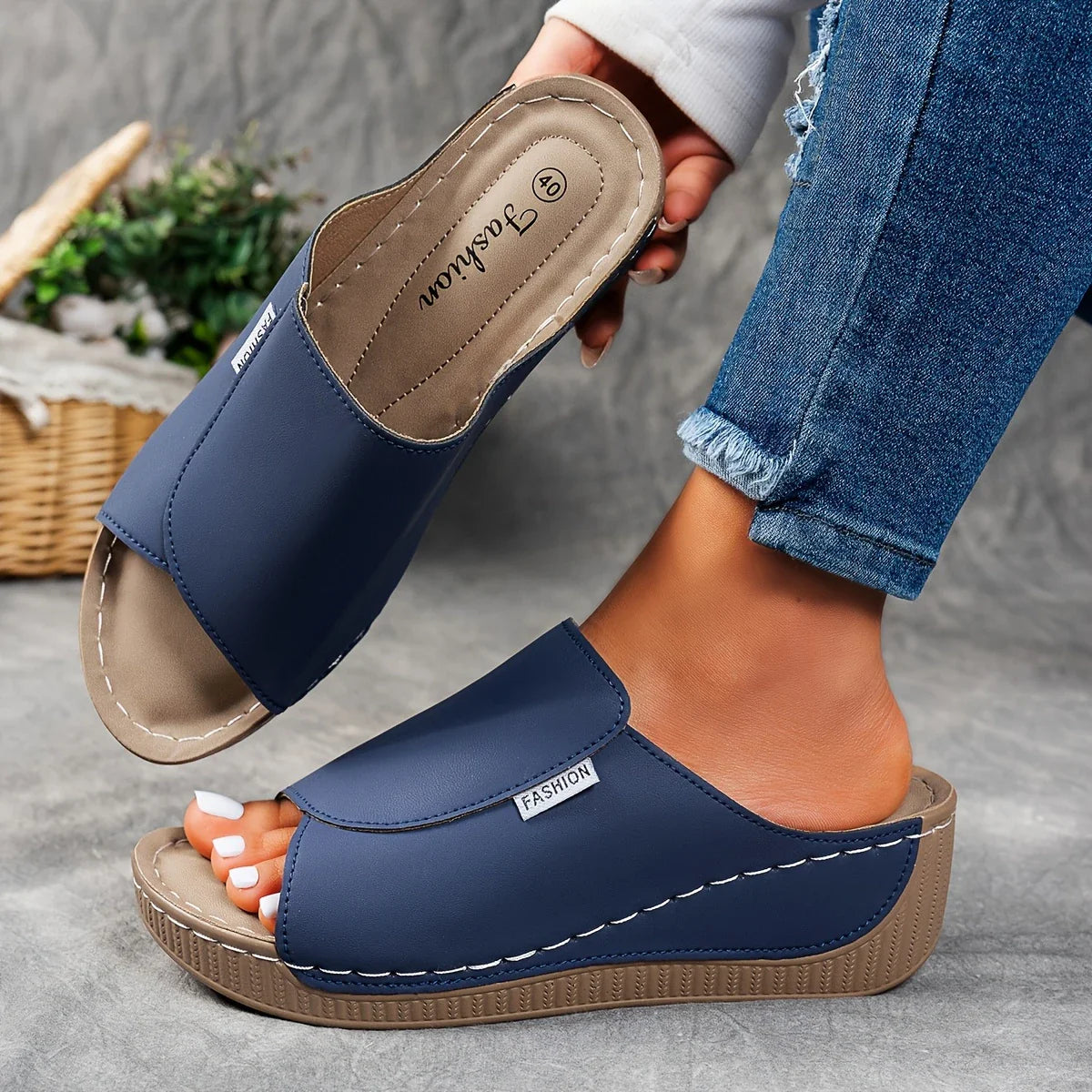 Navy / 9