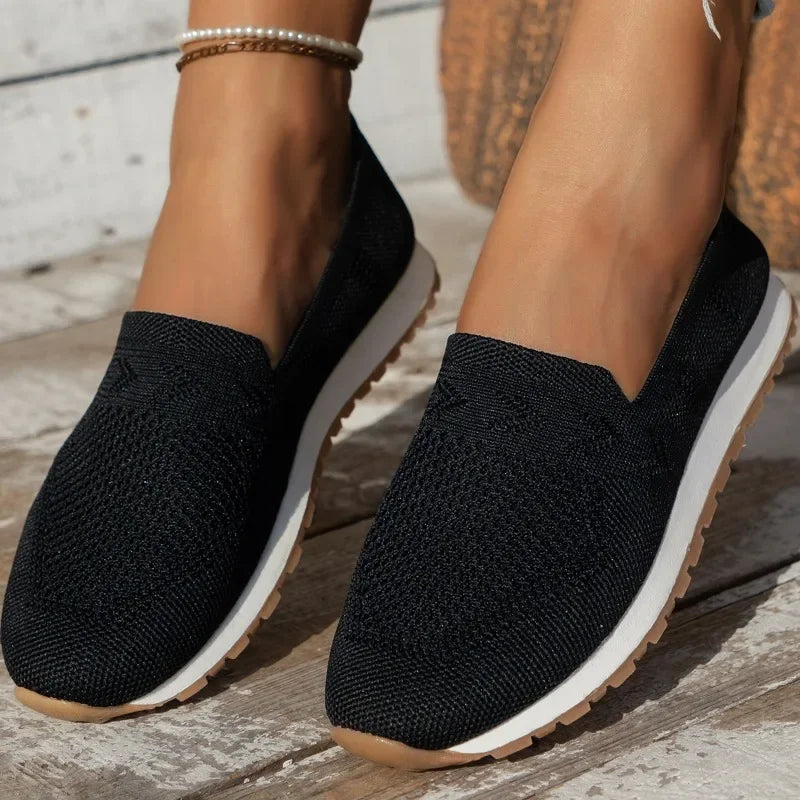 Black / 12