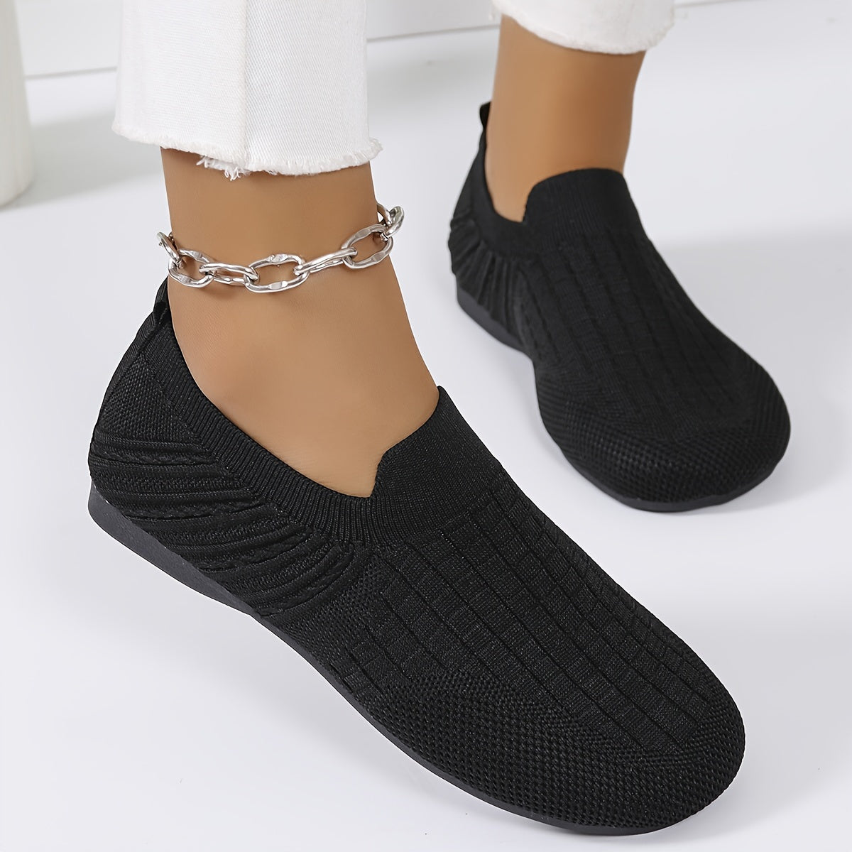 Black / 9
