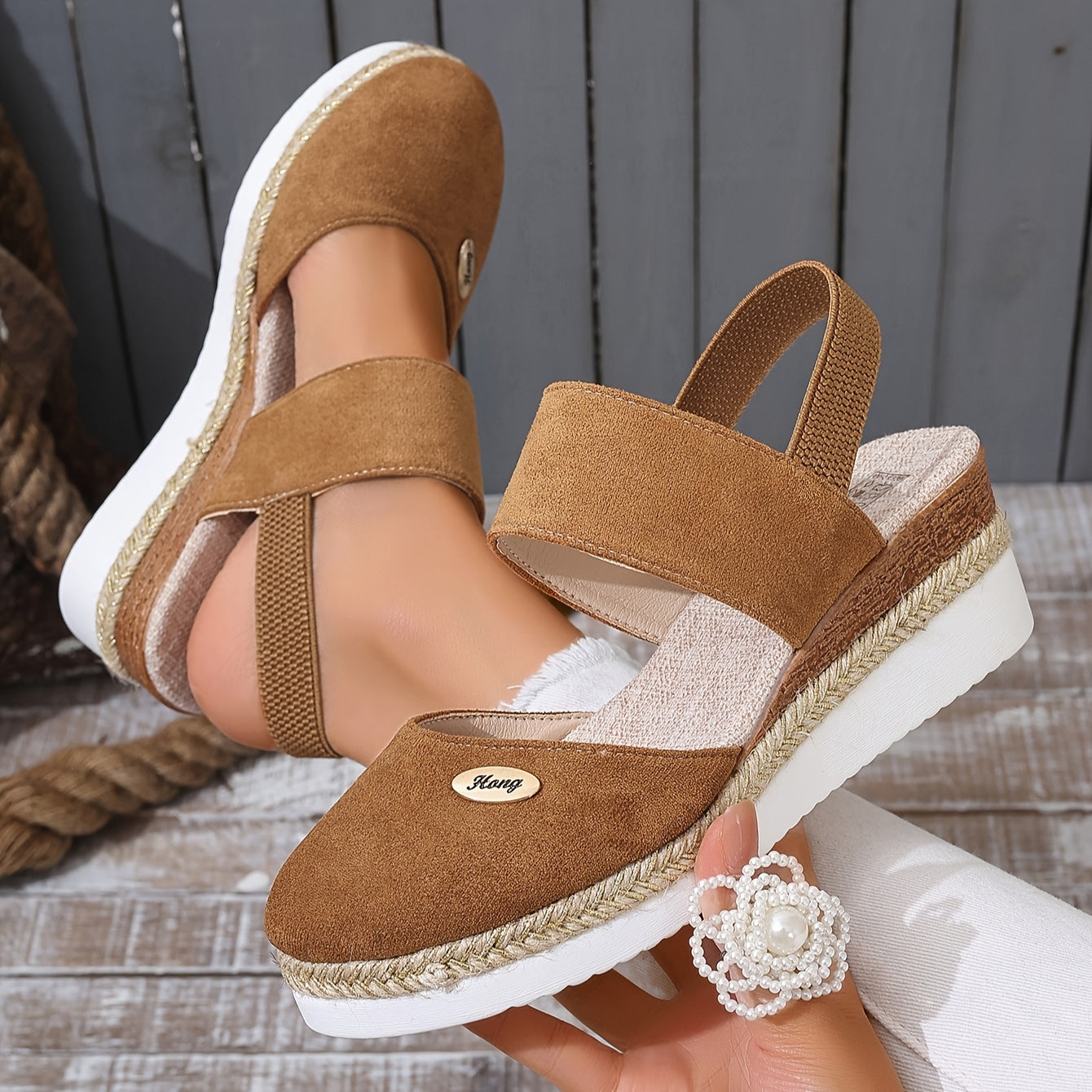 Light Brown / 11